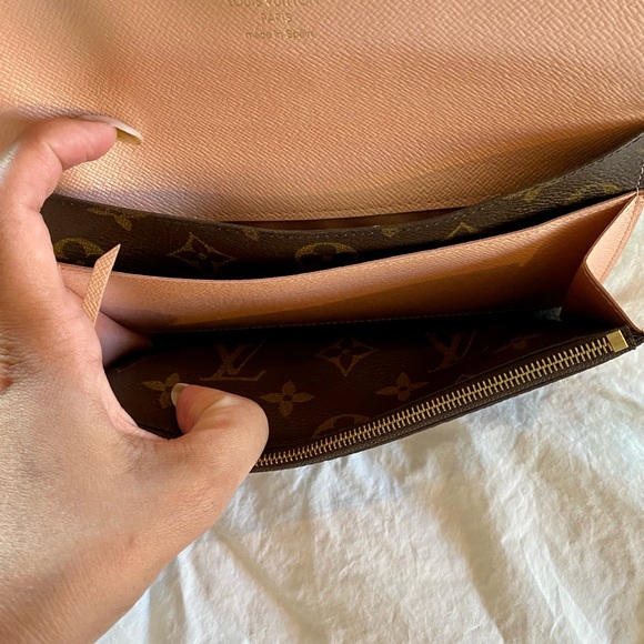 Louis Vuitton Rose Ballerine Emilie Wallet - Picture 9 of 9